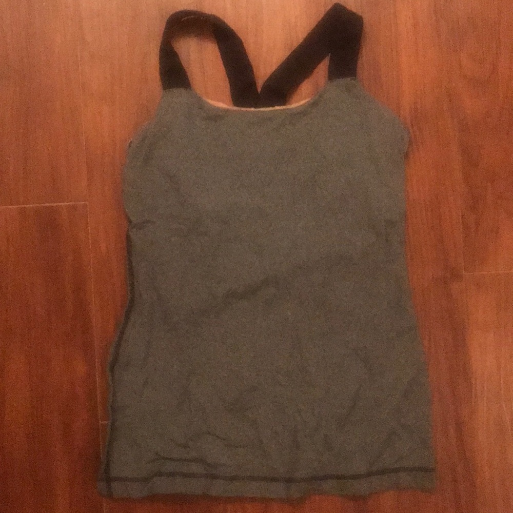 Lululemon tank with built in bra